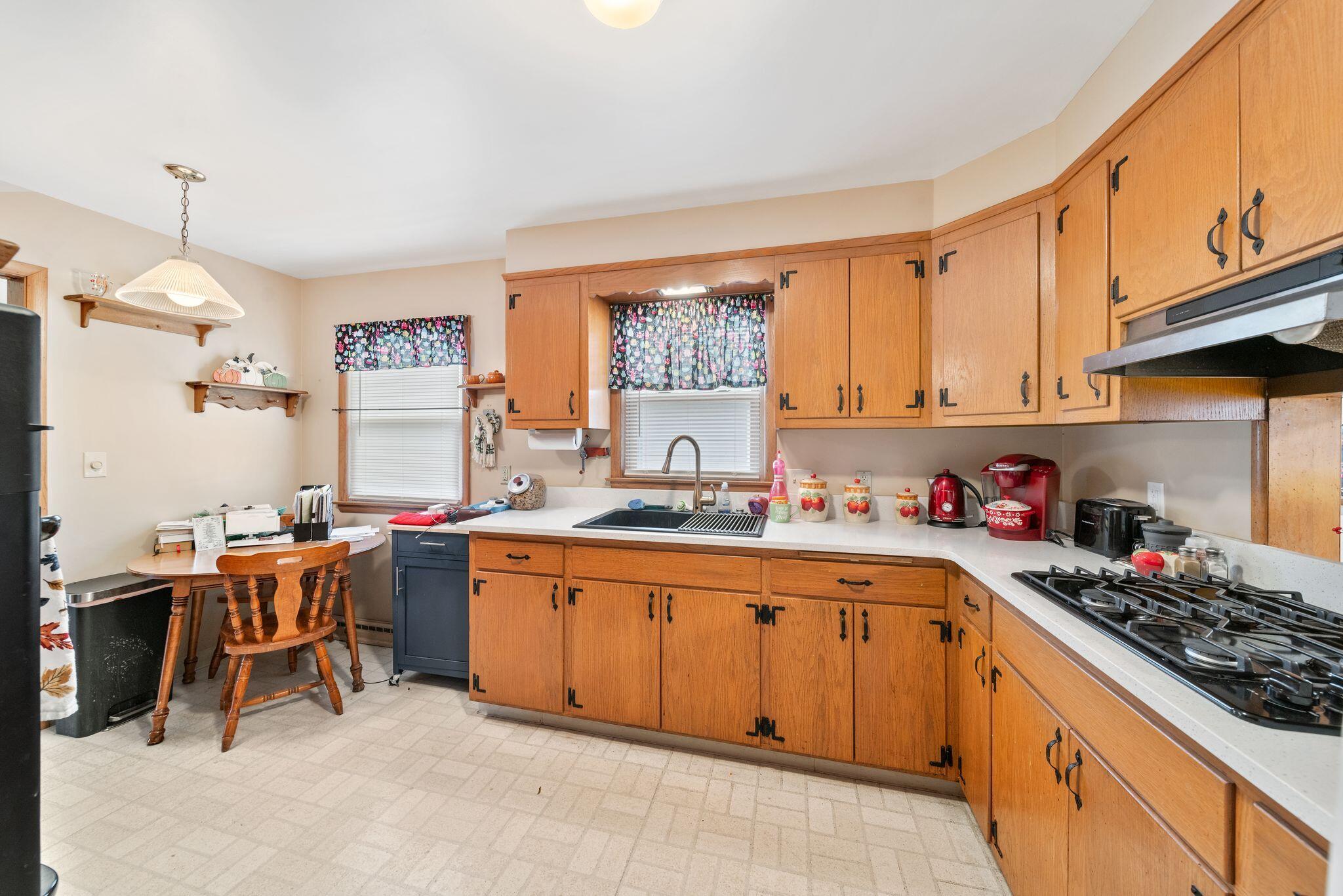 3722 St Clair Street Racine, WI 53402 - Photo 6 of 23 3722 St Clair (6)