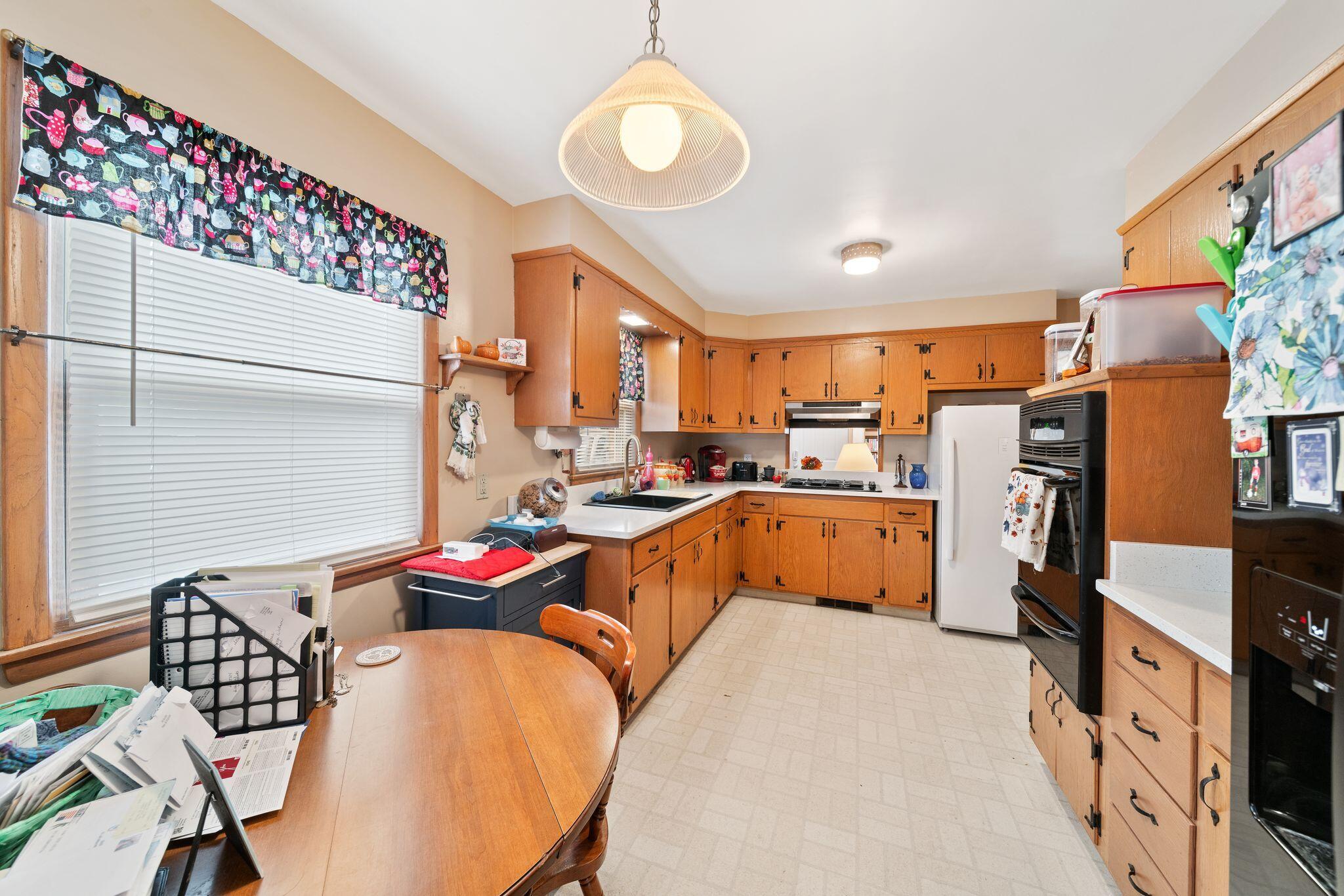 3722 St Clair Street Racine, WI 53402 - Photo 7 of 23 3722 St Clair (7)