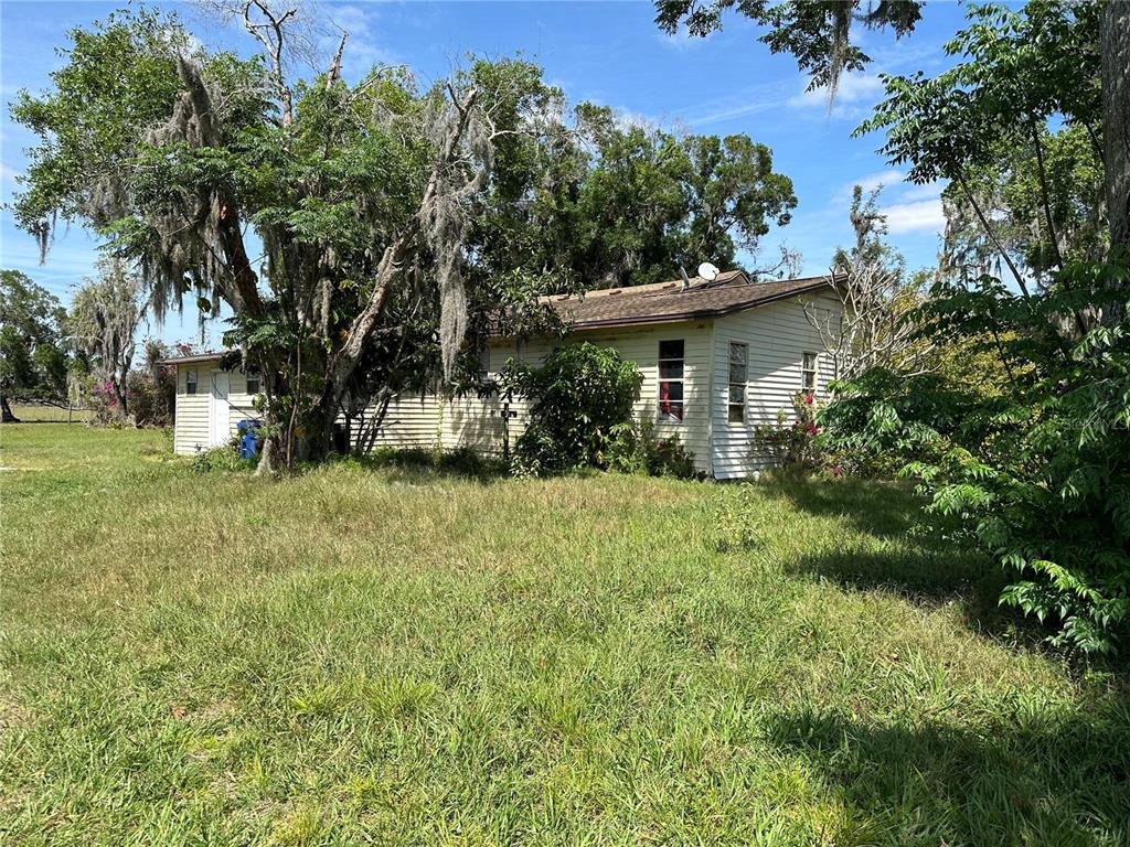 4090 Carlton Road Sarasota, FL 34240 - Photo 5 of 11 Gallery Image 5