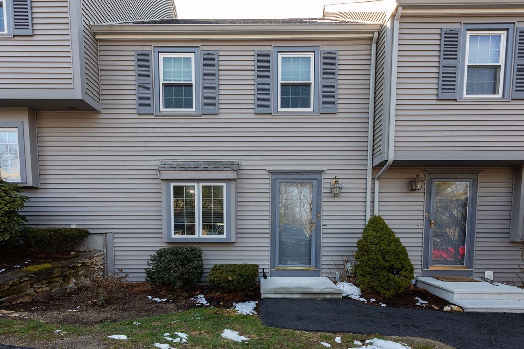 4 Oak Ridge Drive, Unit 4 Maynard, MA 01754 - Photo 2 of 23 Gallery Image 2