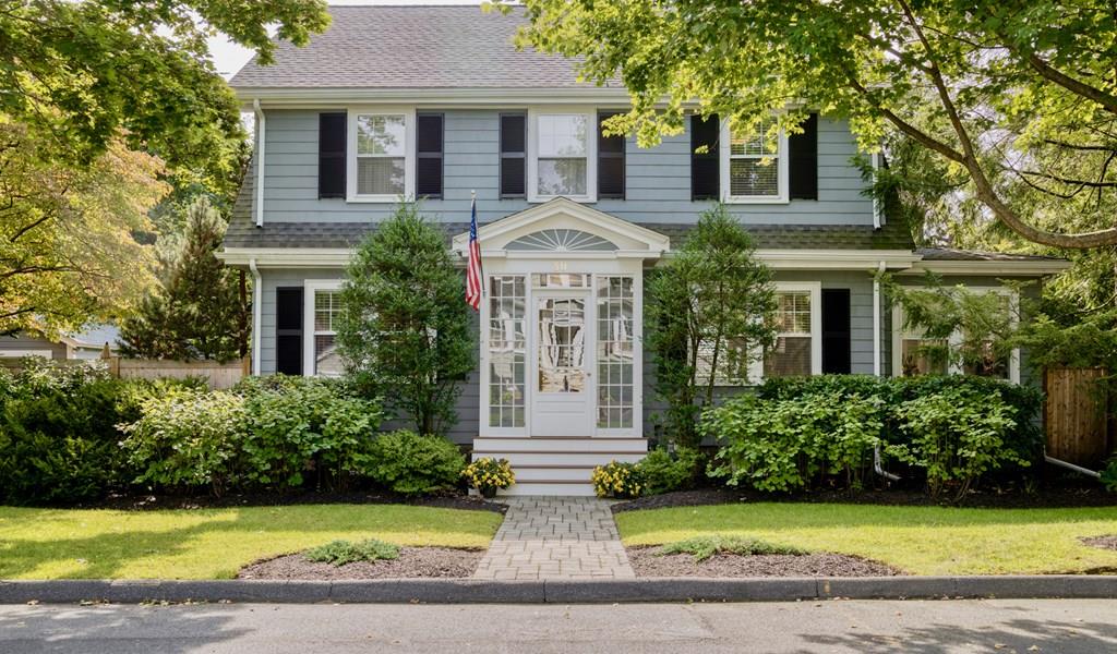 30 Homestead Road Marblehead, MA 01945 - Photo 1 of 35 front view of a house and a yard
