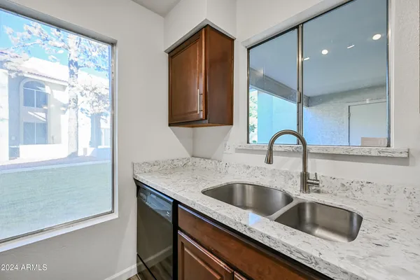 a close view of sink and tap