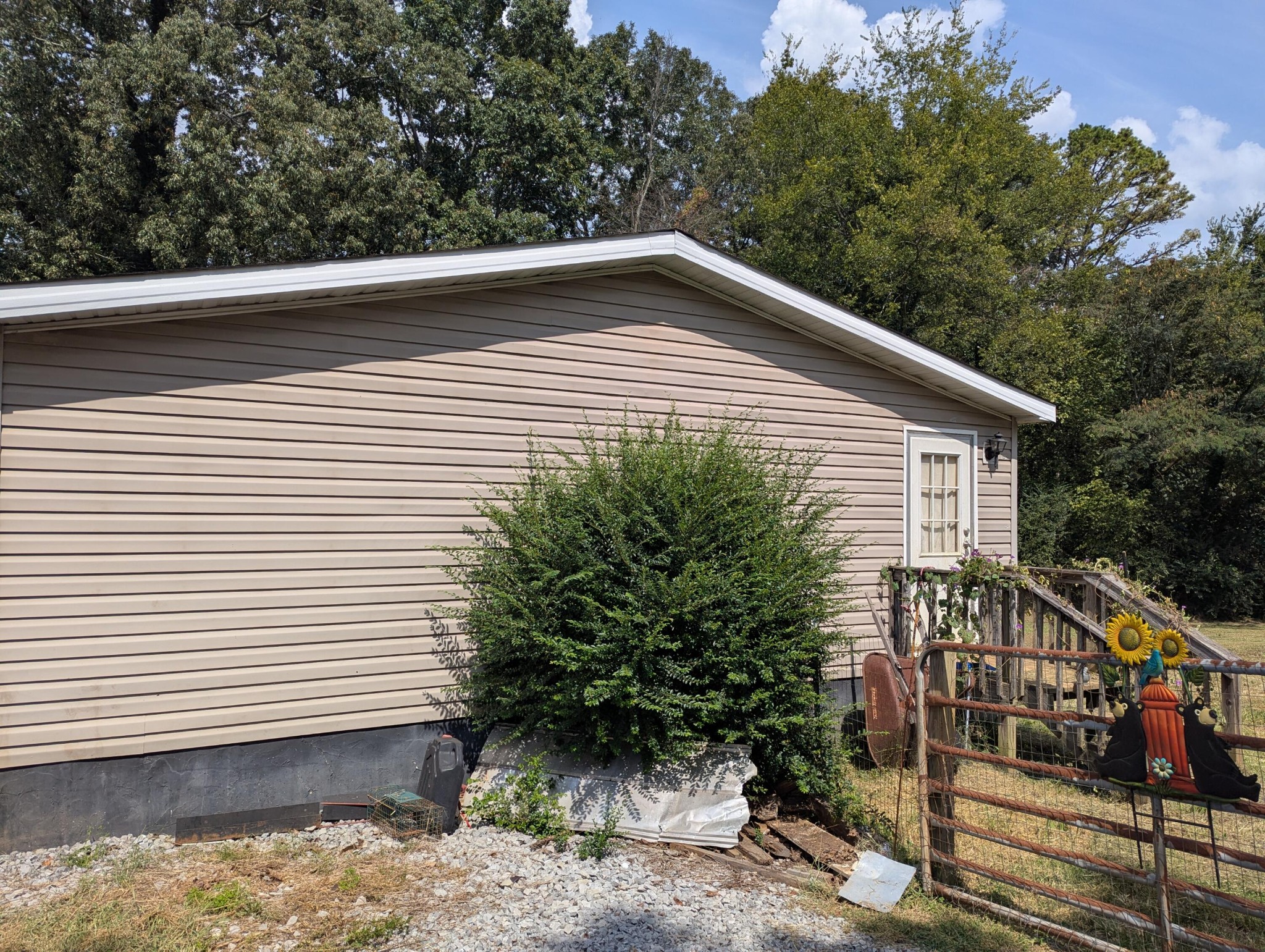 313 Burton Road Sweetwater, TN 37874 - Photo 2 of 38 a view of a house with a yard