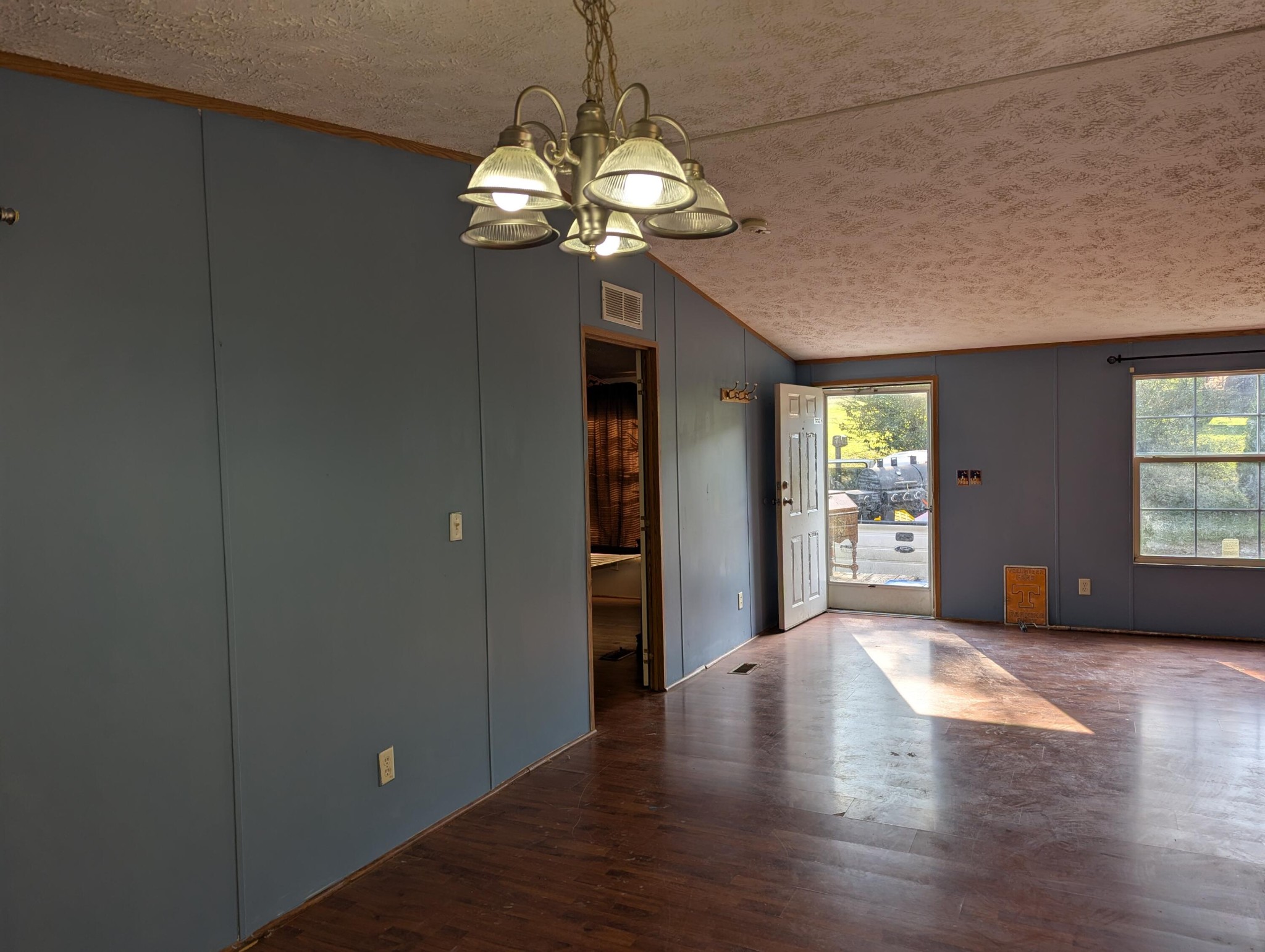 313 Burton Road Sweetwater, TN 37874 - Photo 6 of 38 a view of livingroom with window