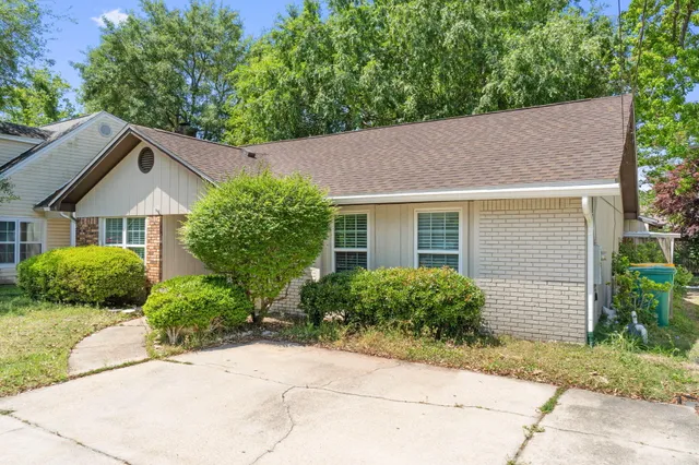 $285,000 | 634 Lloyd Street, Fort Walton Beach, FL 32547