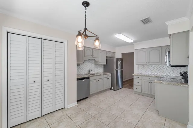 $285,000 | 634 Lloyd Street, Fort Walton Beach, FL 32547