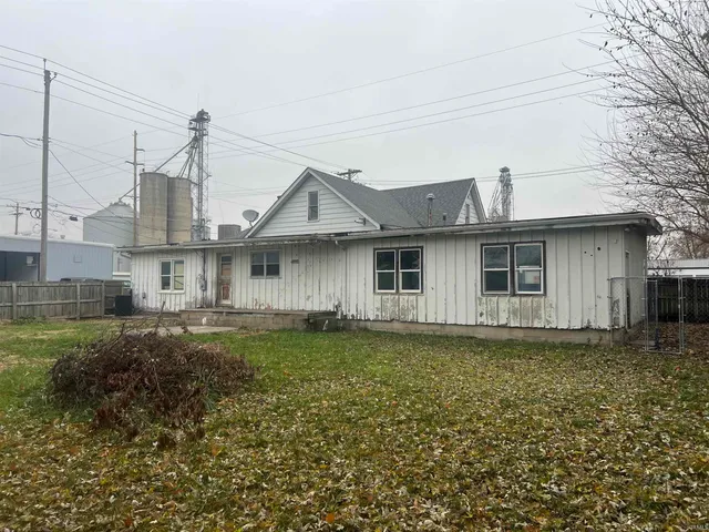 $150,000 | 620 North Cullen Street, Rensselaer, IN 47978
