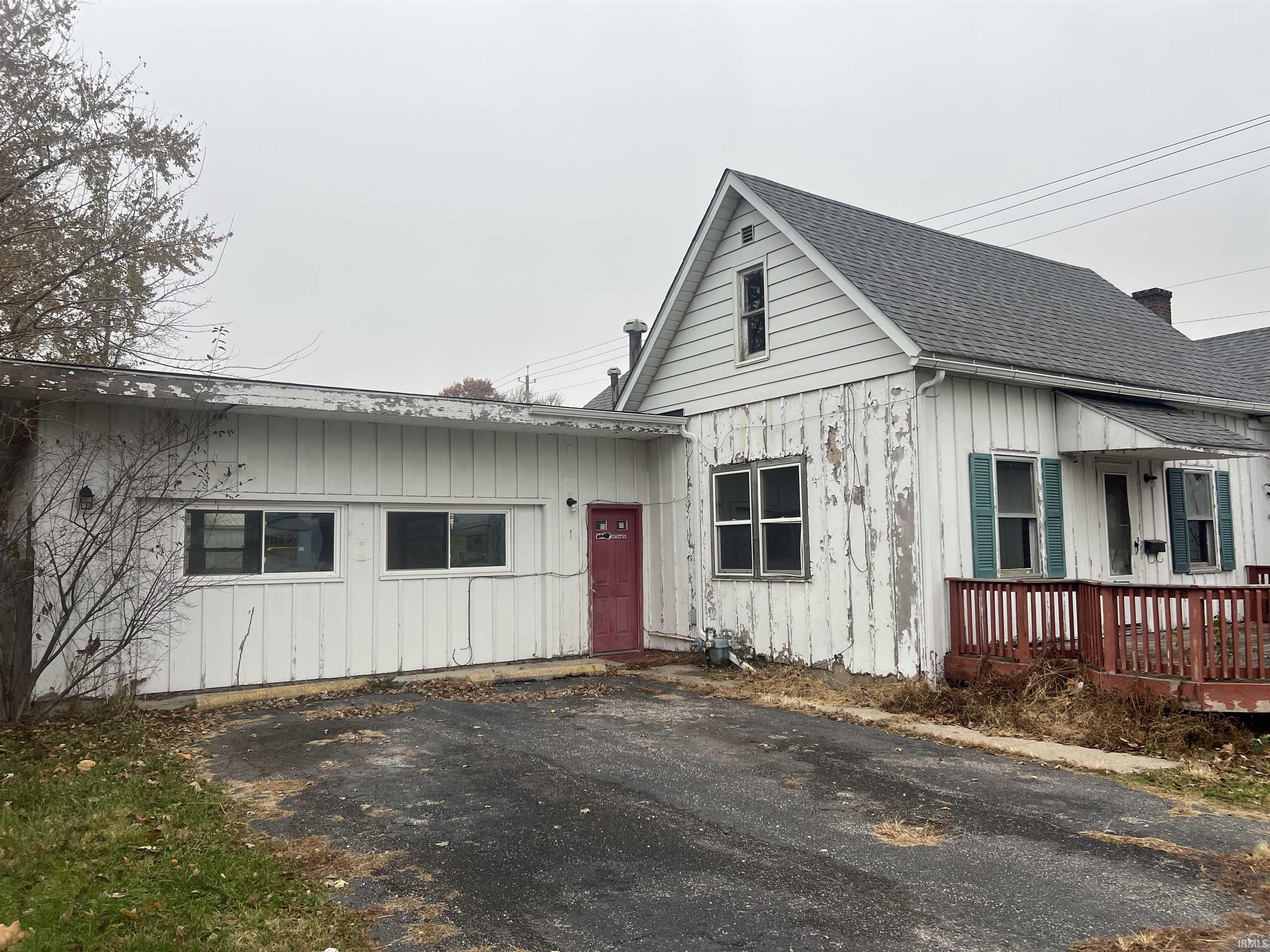 620 North Cullen Street Rensselaer, IN 47978 - Photo 3 of 35