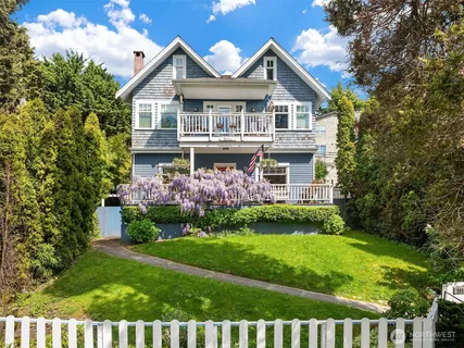 $1,395,000 | 2616 Franklin Avenue East, Seattle, WA 98102