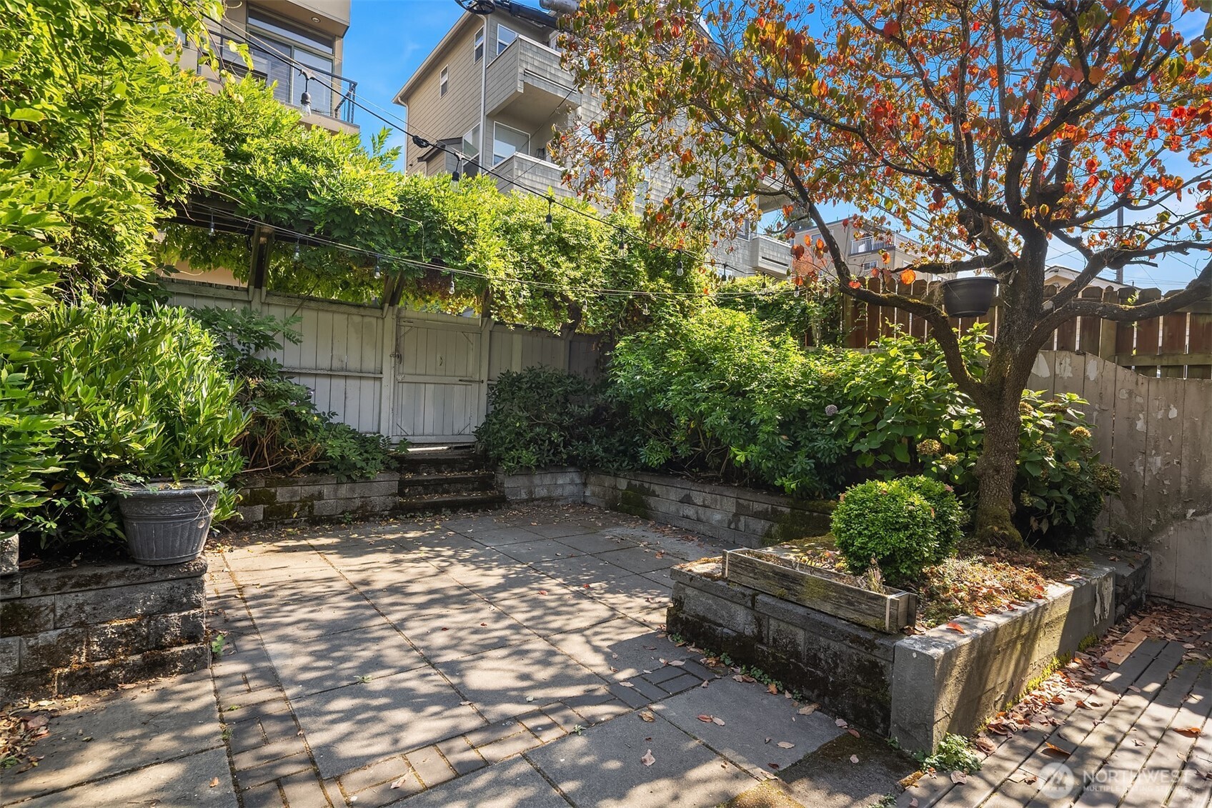 2616 Franklin Avenue East Seattle, WA 98102 - Photo 27 of 35