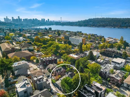 $1,395,000 | 2616 Franklin Avenue East, Seattle, WA 98102