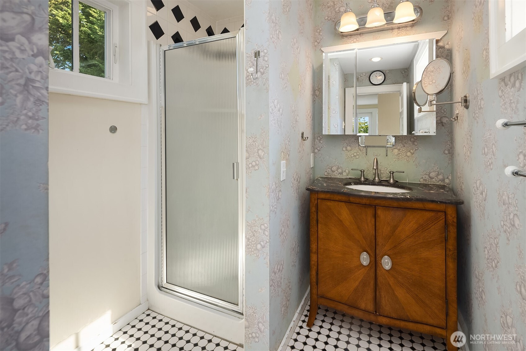 2616 Franklin Avenue East Seattle, WA 98102 - Photo 9 of 35