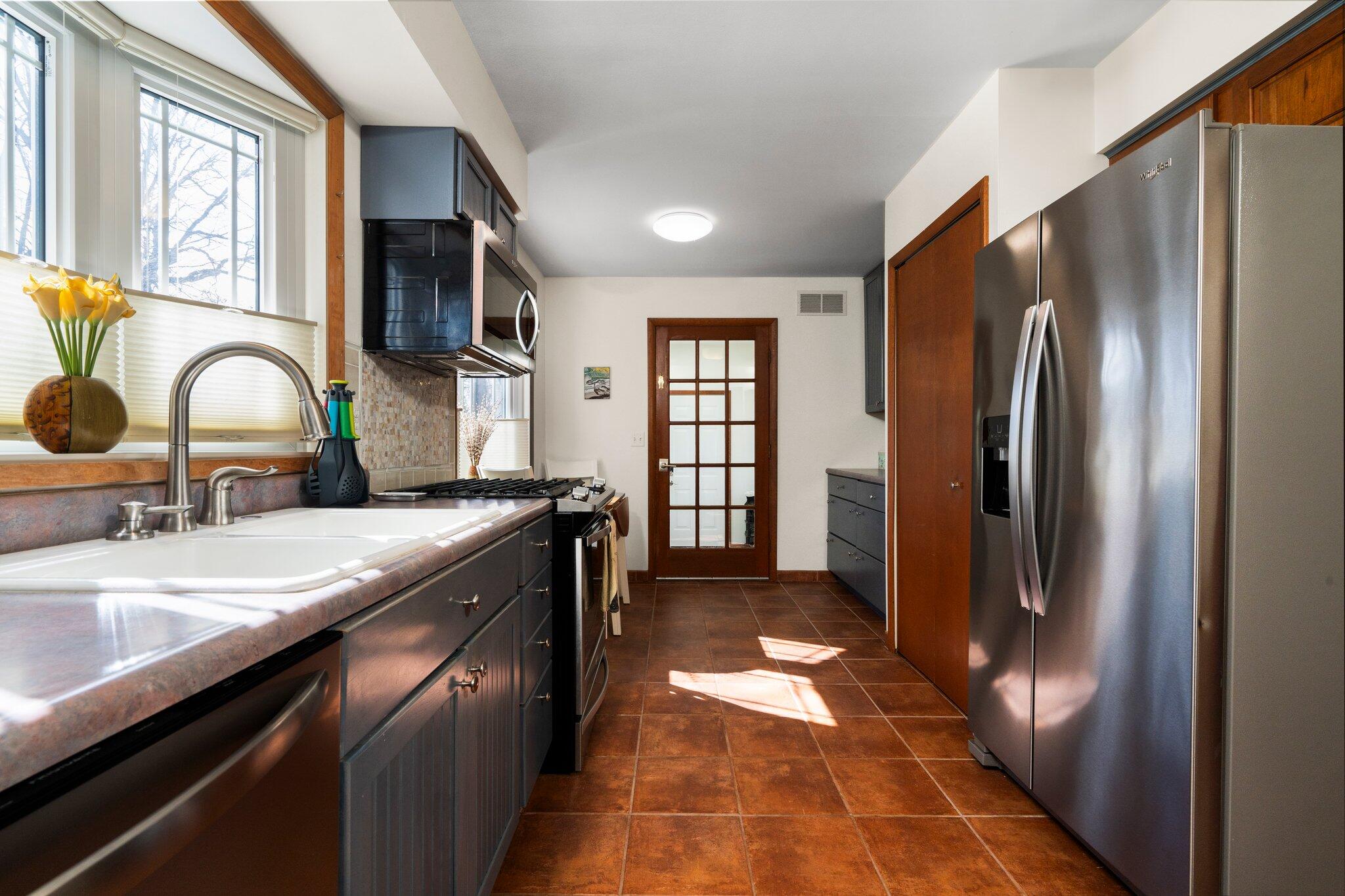 1710 Newport Road Ann Arbor, MI 48103 - Photo 13 of 50 Kitchen