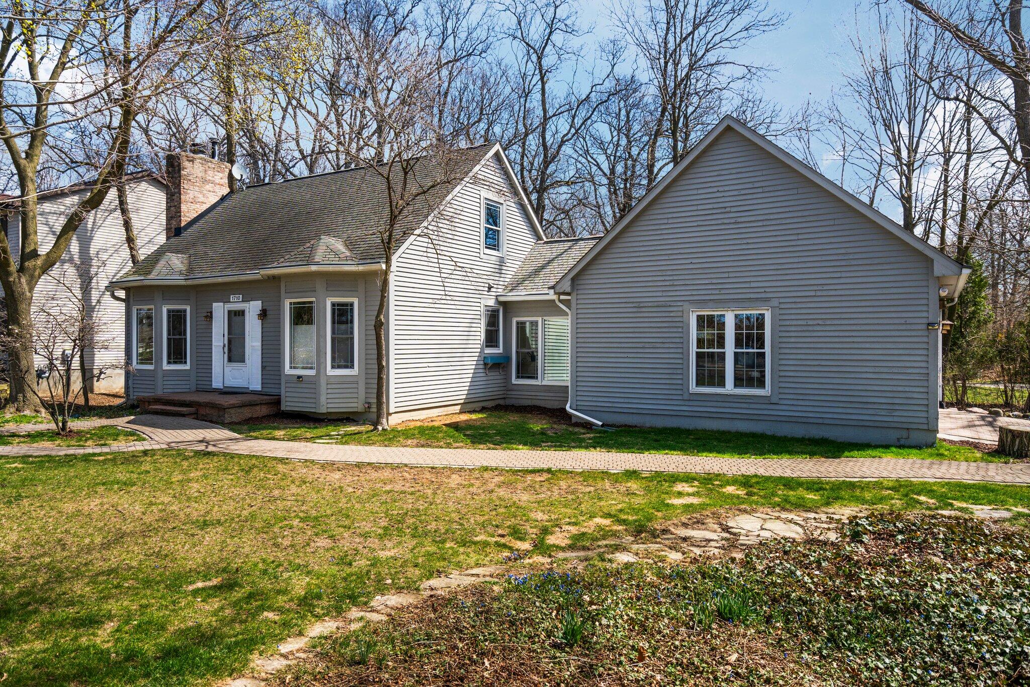 1710 Newport Road Ann Arbor, MI 48103 - Photo 3 of 50 Exterior