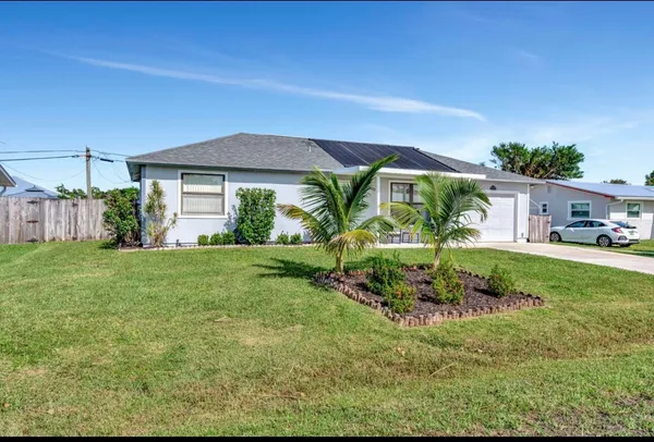 $3,500 | 2099 Southeast Madison Street, Unit 34997, Stuart, FL 34997
