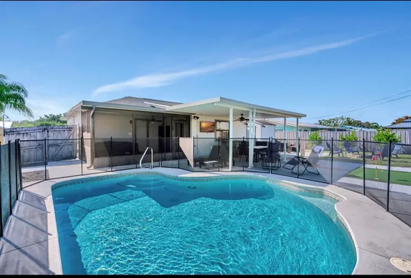 $3,500 | 2099 Southeast Madison Street, Unit 34997, Stuart, FL 34997