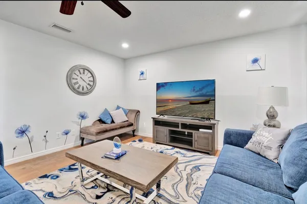 $3,500 | 2099 Southeast Madison Street, Unit 34997, Stuart, FL 34997