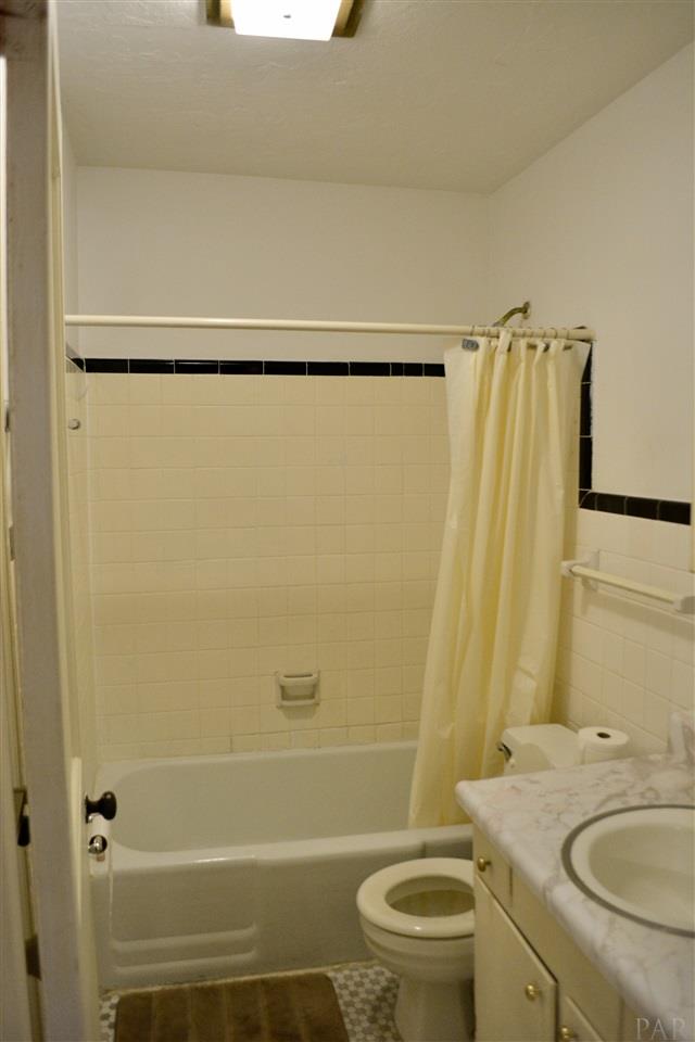 406 Gibbs Road Pensacola, FL 32507 - Photo 15 of 39 Gallery Image 15