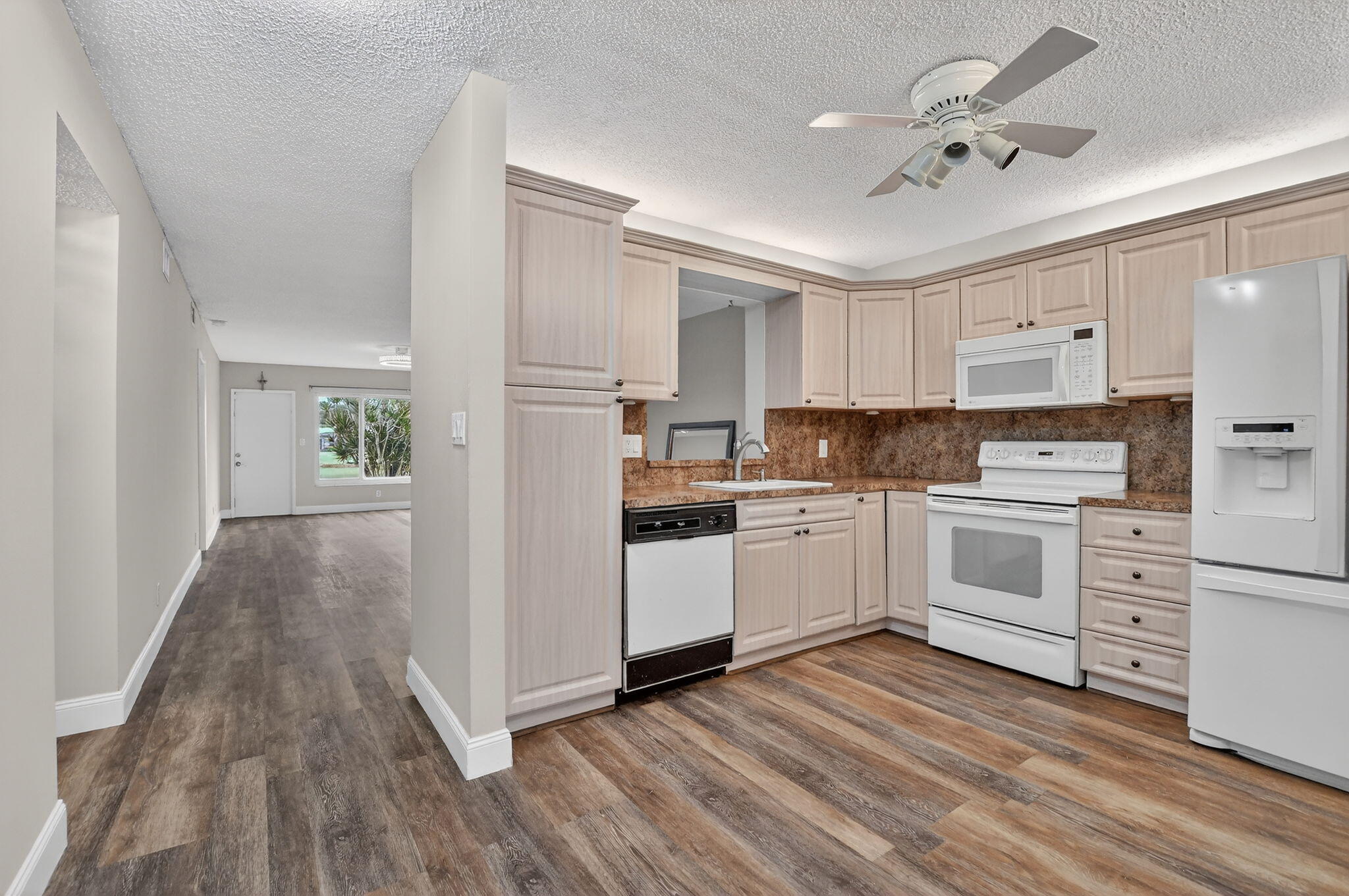 18900 Haywood Terrace, Unit 6 Boca Raton, FL 33496 - Photo 6 of 48 13-web-or-mls-DSC_8350