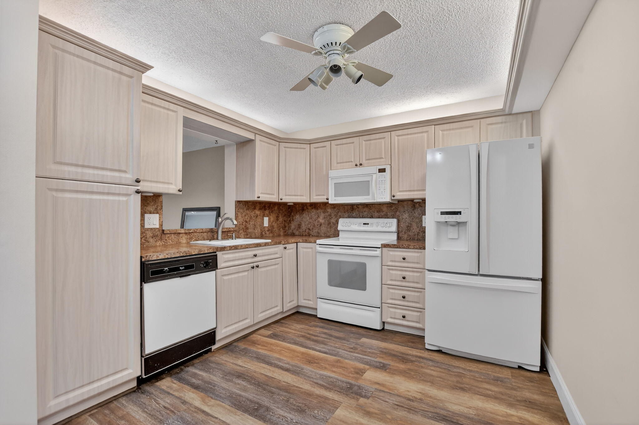18900 Haywood Terrace, Unit 6 Boca Raton, FL 33496 - Photo 7 of 48 14-web-or-mls-DSC_8358