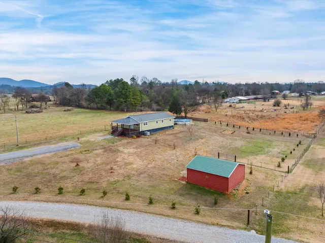 $269,900 | 2097 McEntire Circle, Chatsworth, GA 30705