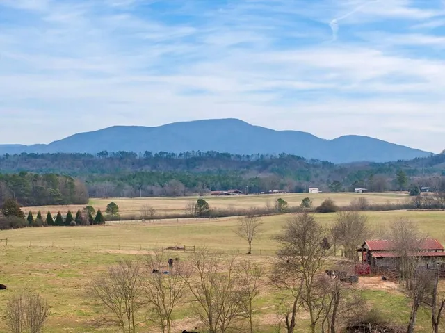 $269,900 | 2097 McEntire Circle, Chatsworth, GA 30705