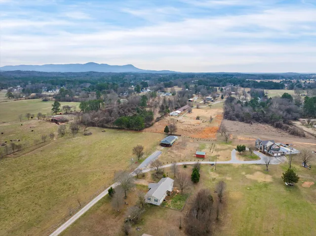 $269,900 | 2097 McEntire Circle, Chatsworth, GA 30705