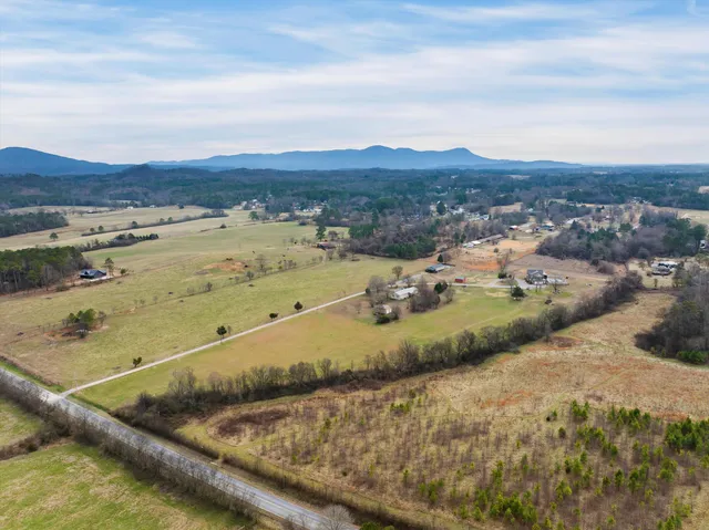 $269,900 | 2097 McEntire Circle, Chatsworth, GA 30705