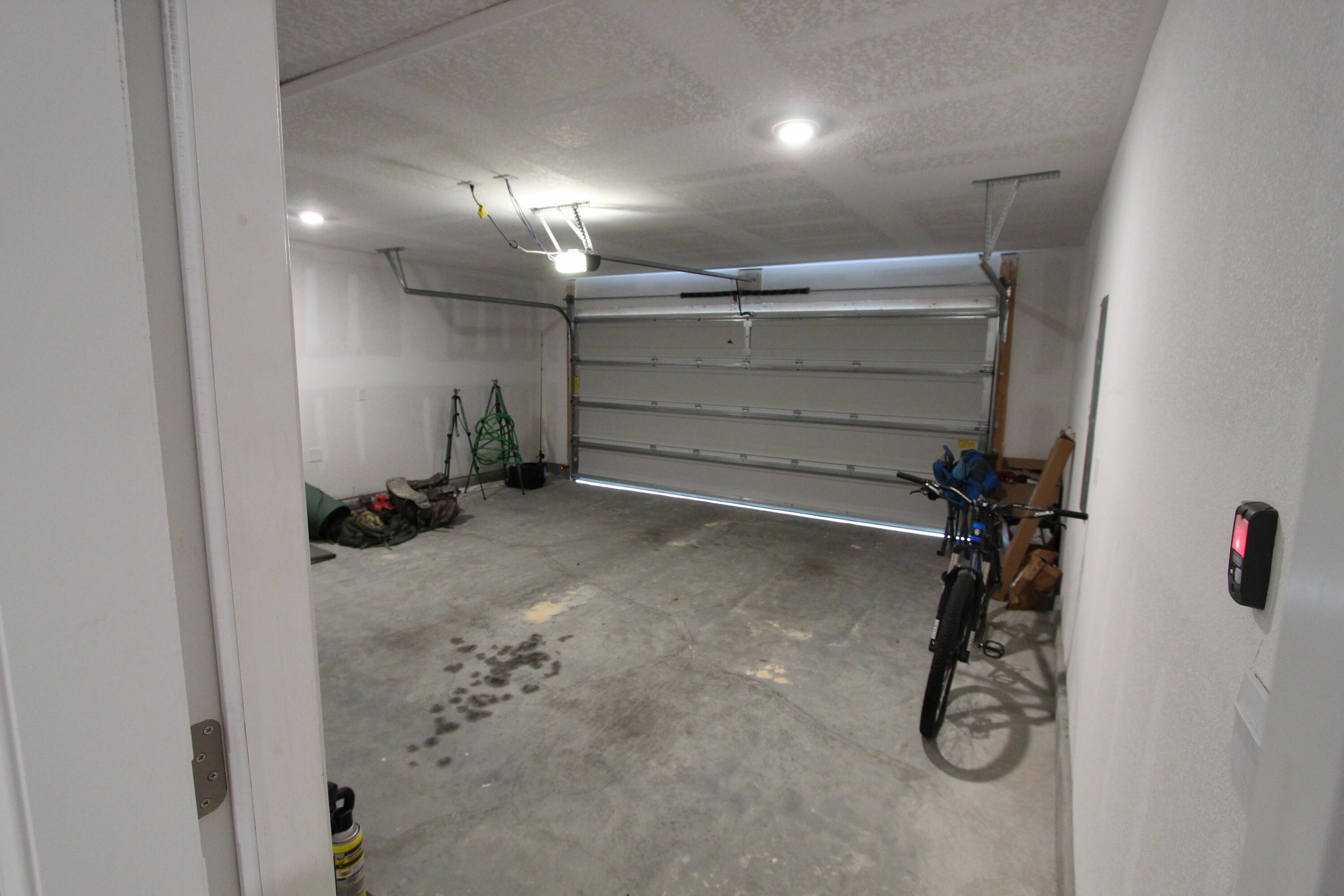 3063 Jane Lane Crestview, FL 32539 - Photo 15 of 30 a view of room with a walk in closet