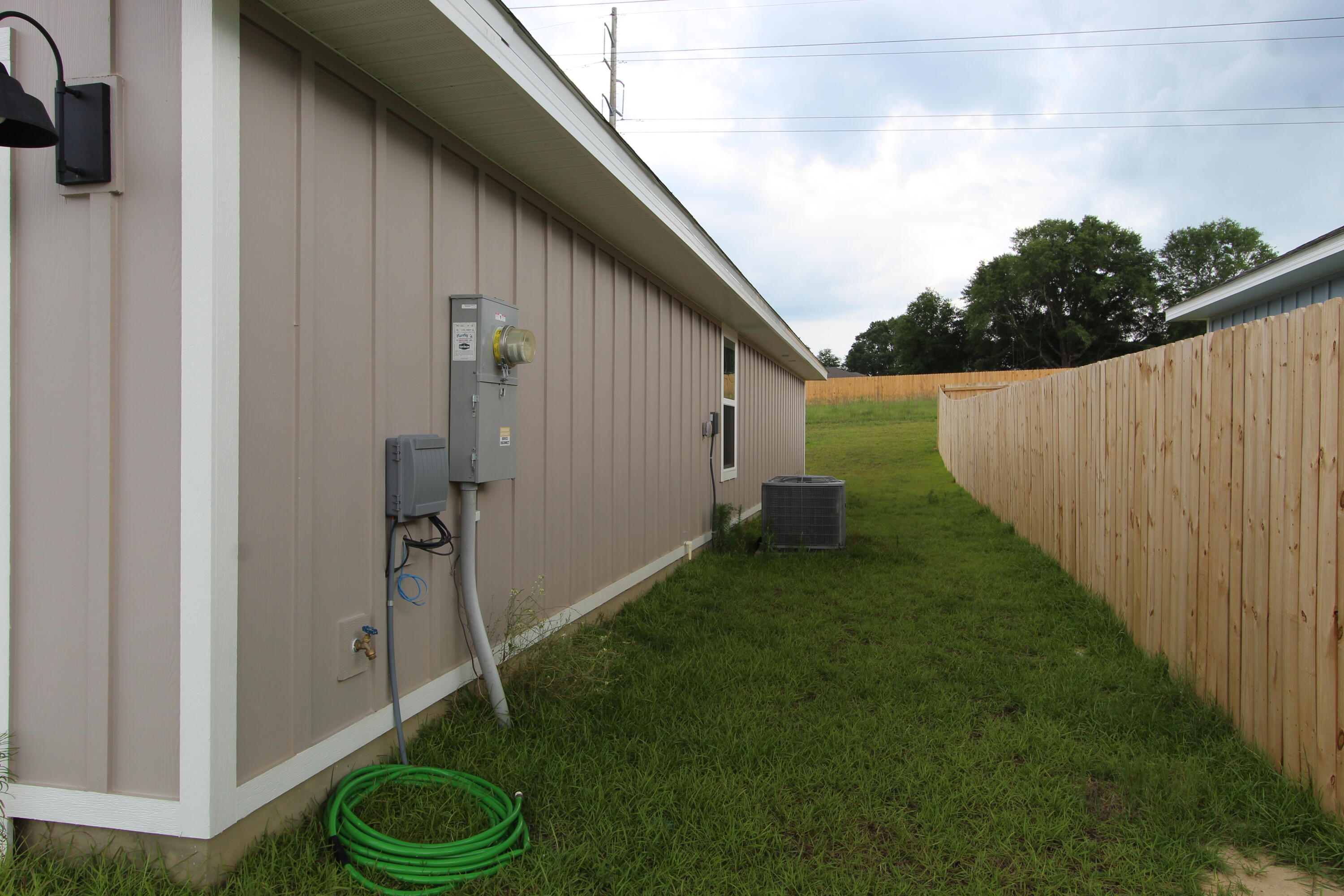 3063 Jane Lane Crestview, FL 32539 - Photo 4 of 30 a view of a backyard