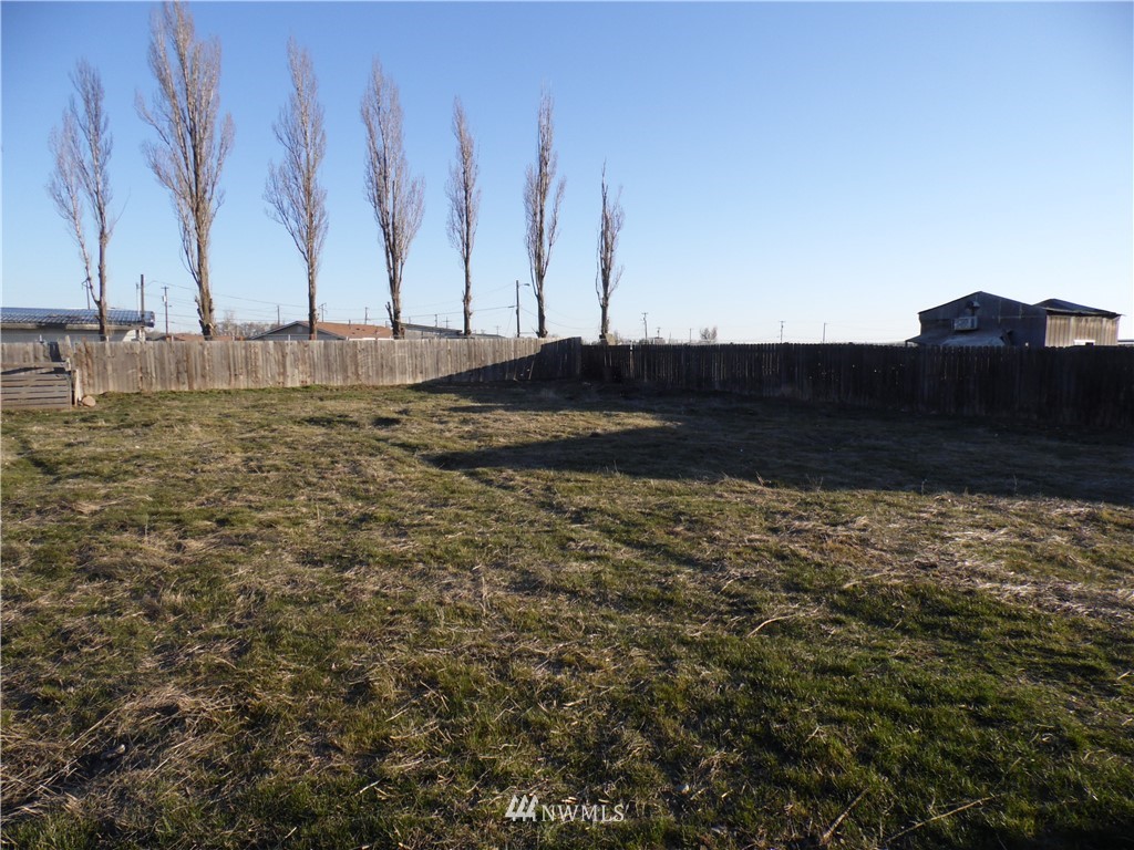 653 Kaylee Road Othello, WA 99344 - Photo 13 of 21