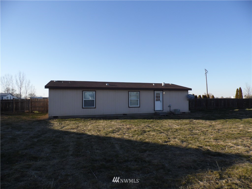 653 Kaylee Road Othello, WA 99344 - Photo 9 of 21