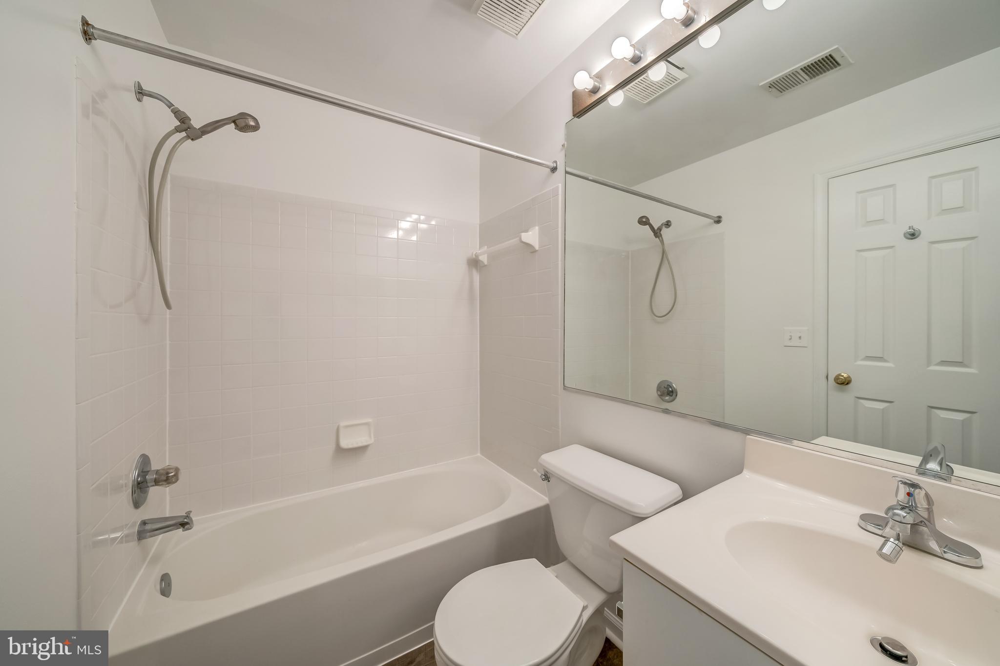11491 Heritage Commons Way Reston, VA 20194 - Photo 30 of 40