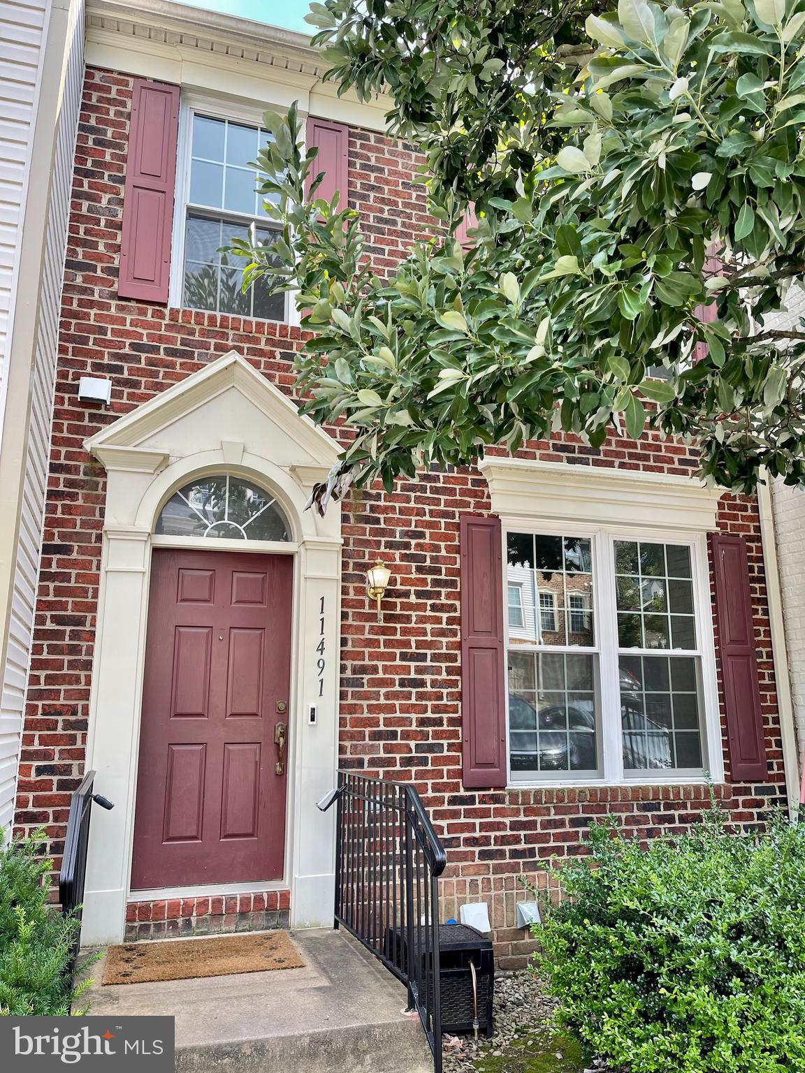 11491 Heritage Commons Way Reston, VA 20194 - Photo 3 of 40