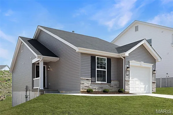 $284,900 | 1067 Black Bear Drive, House Springs, MO 63051