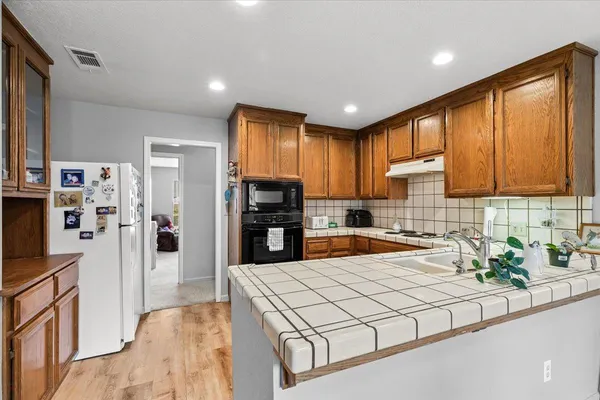 $420,000 | 2136 Candy Cane Walk, Manteca, CA 95336
