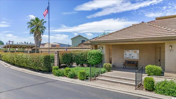 $420,000 | 2136 Candy Cane Walk, Manteca, CA 95336