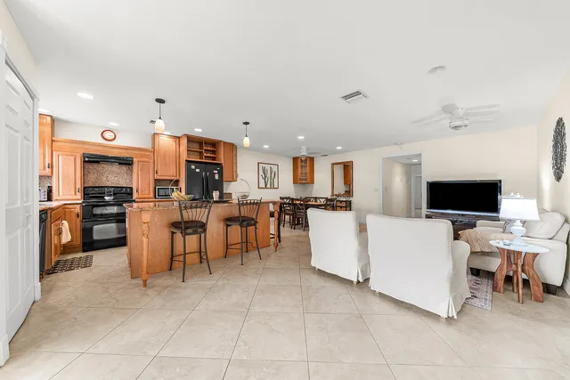 $2,300 | 13990 Nesting Way, Unit C, Delray Beach, FL 33484