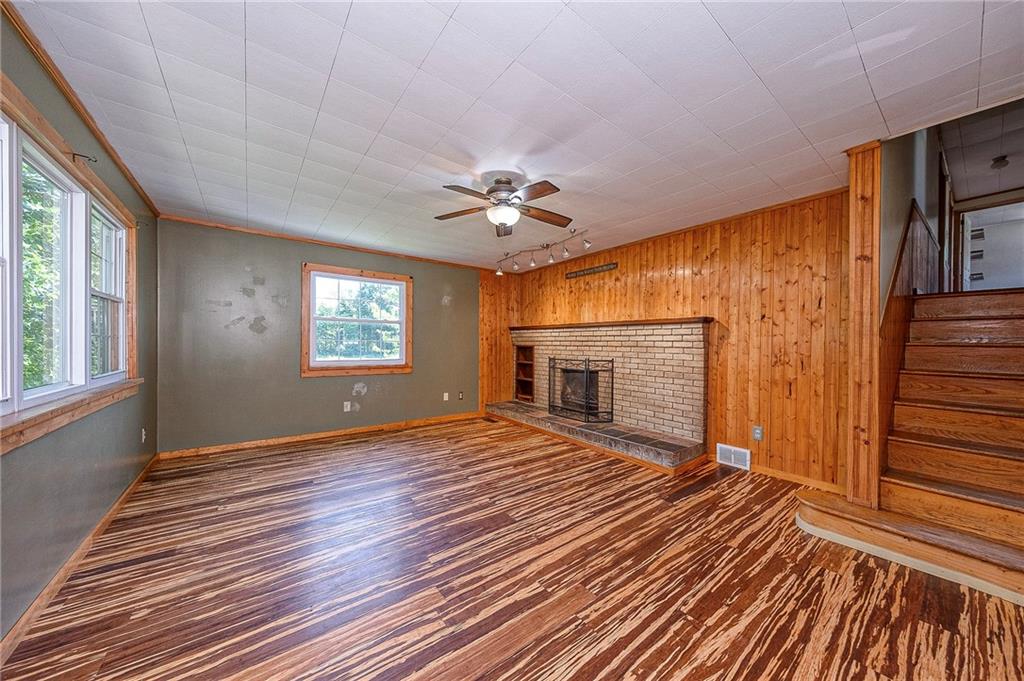 324 Winter Road New Castle, PA 16101 - Photo 3 of 32 Dining/Living Room