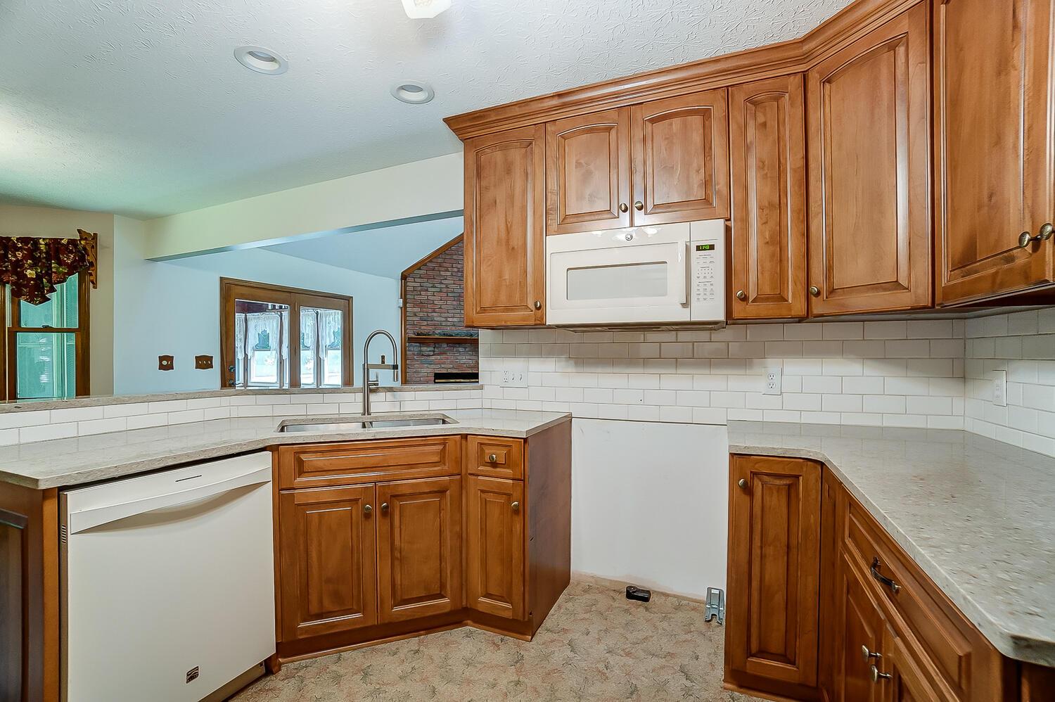 667 Ridenour Road Columbus, OH 43230 - Photo 20 of 66