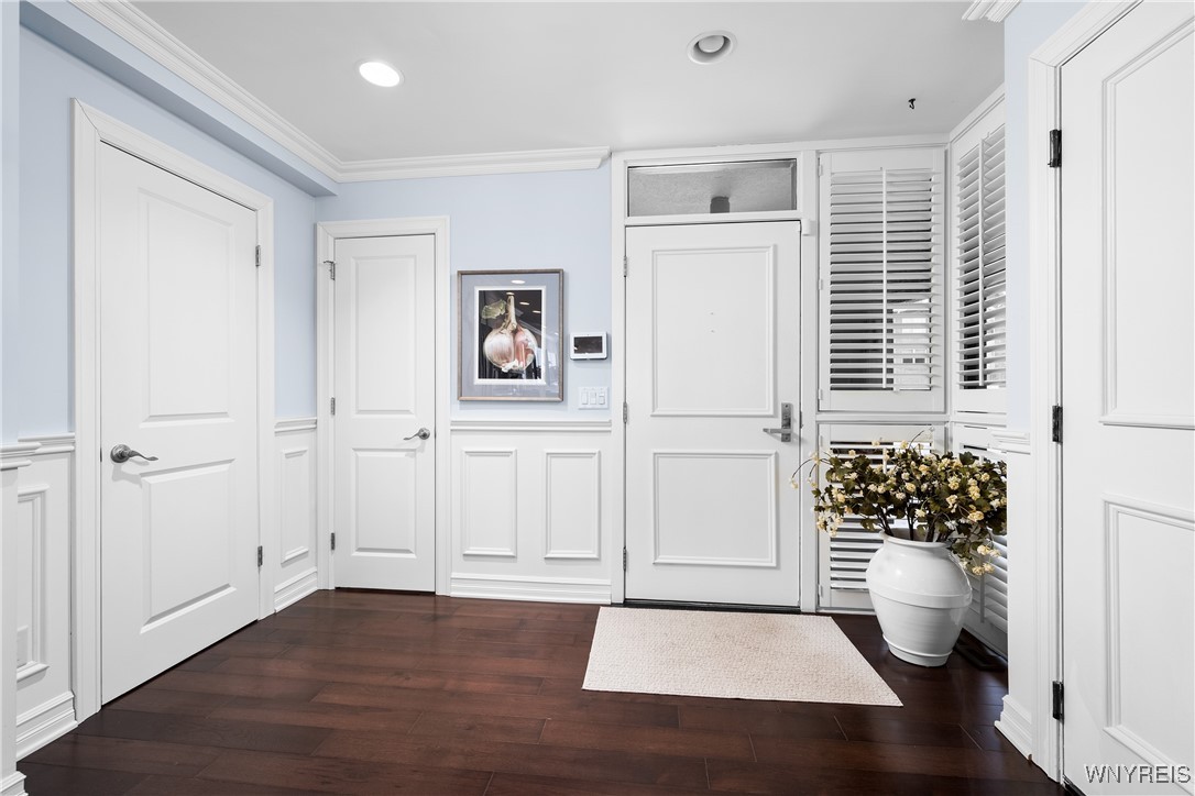 220 Rivermist Drive Buffalo, NY 14202 - Photo 4 of 44