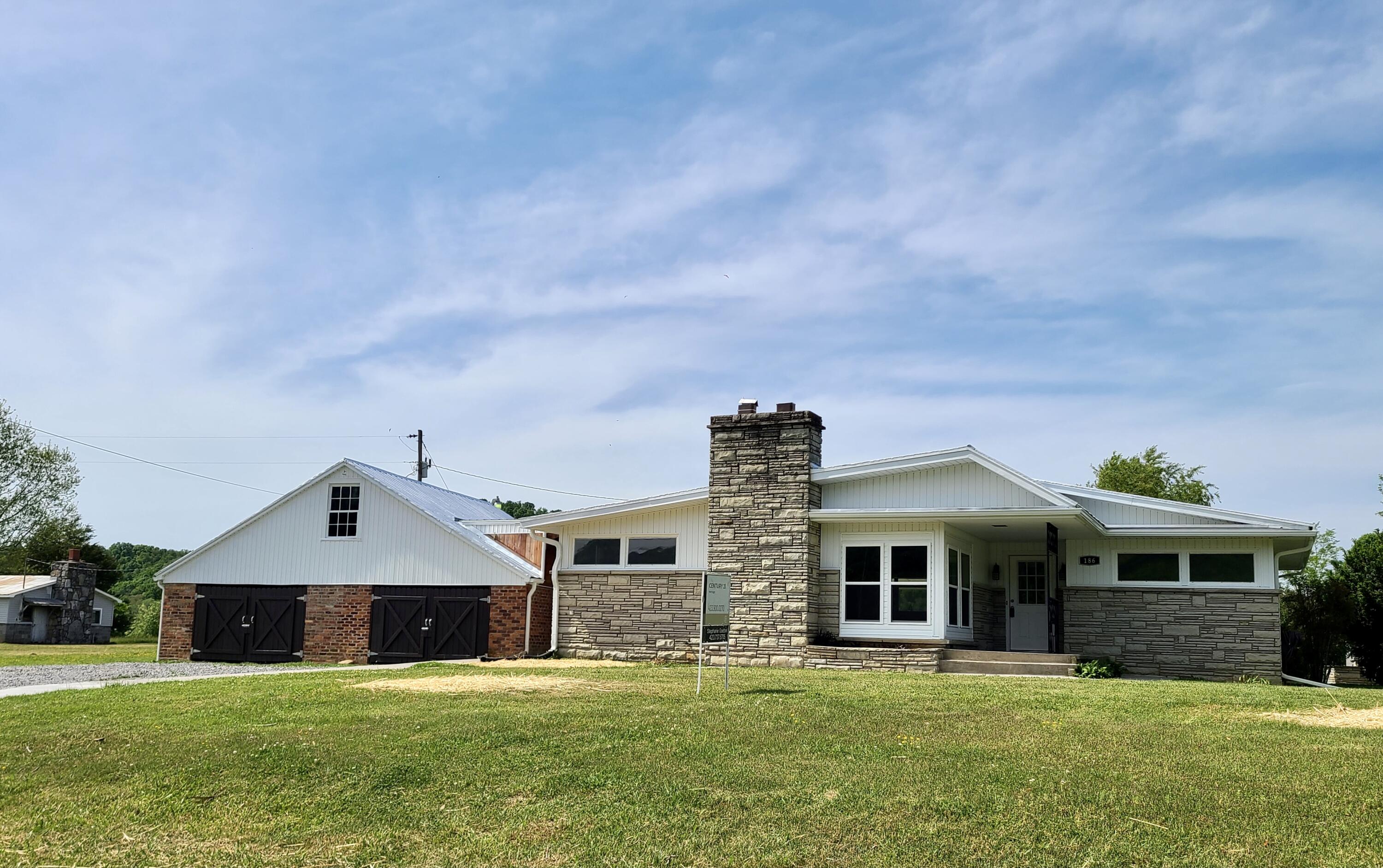 186 Charlie Carson Road Jonesborough, TN 37659 - Photo 3 of 45 081145D5-2FA0-4B56-A01C-742BF67FABAF