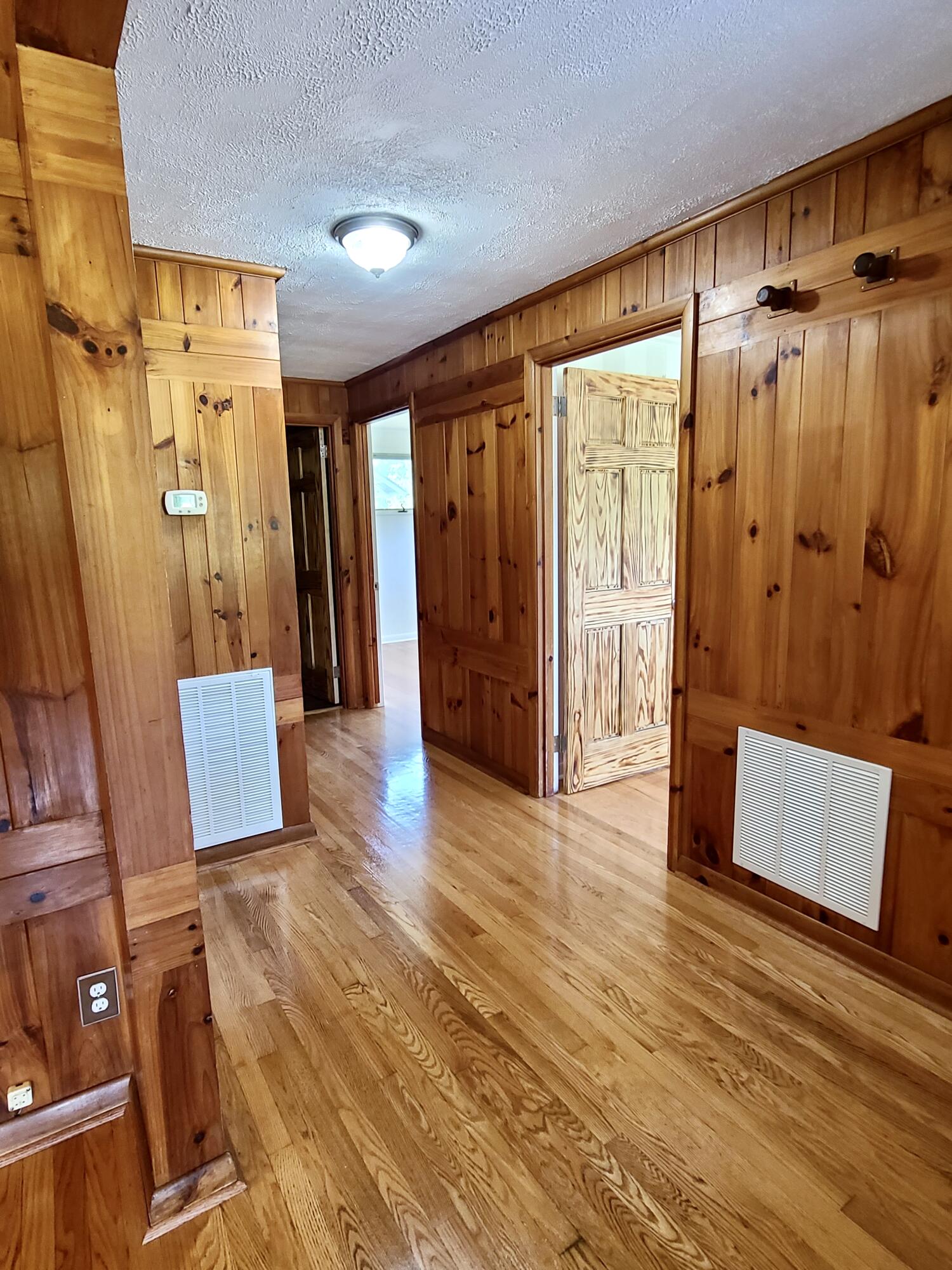 186 Charlie Carson Road Jonesborough, TN 37659 - Photo 7 of 45 2C3663BB-997C-47B6-AEFE-9A1A873989A4