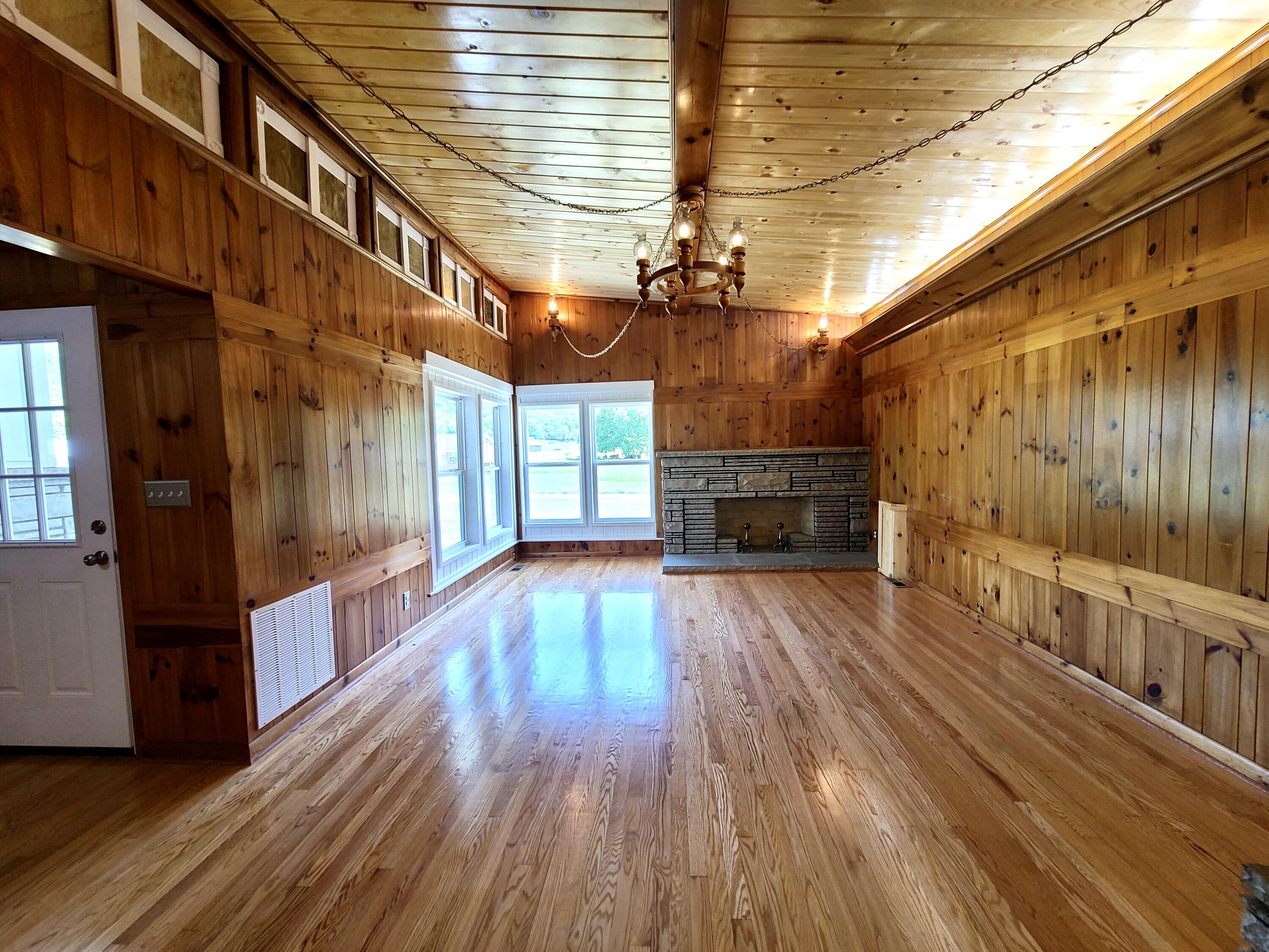 186 Charlie Carson Road Jonesborough, TN 37659 - Photo 8 of 45 62EF2A41-A55B-4F56-B0D7-1B59867F9638