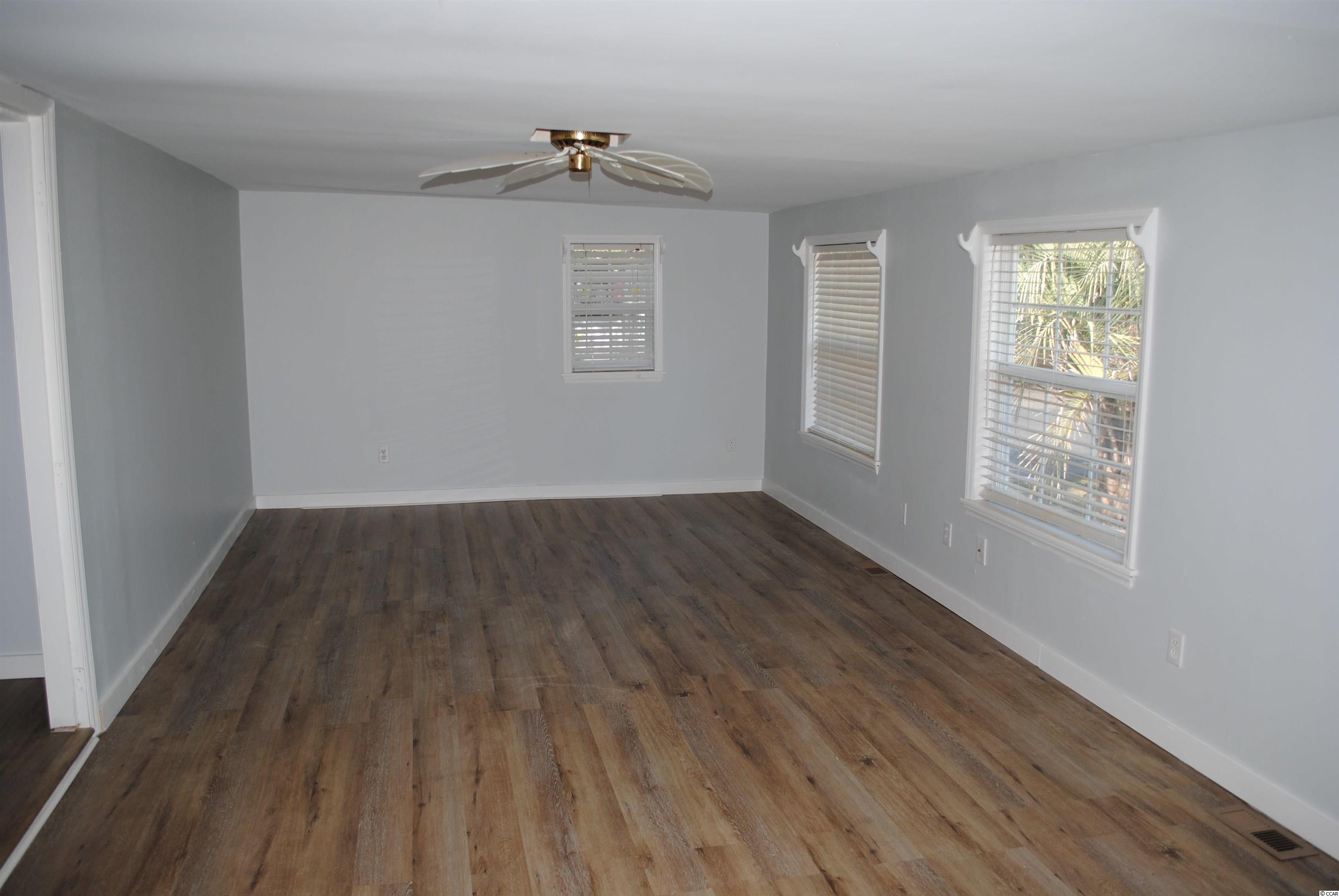 127 Moultrie Court Murrells Inlet, SC 29576 - Photo 6 of 40 Gallery Image 6