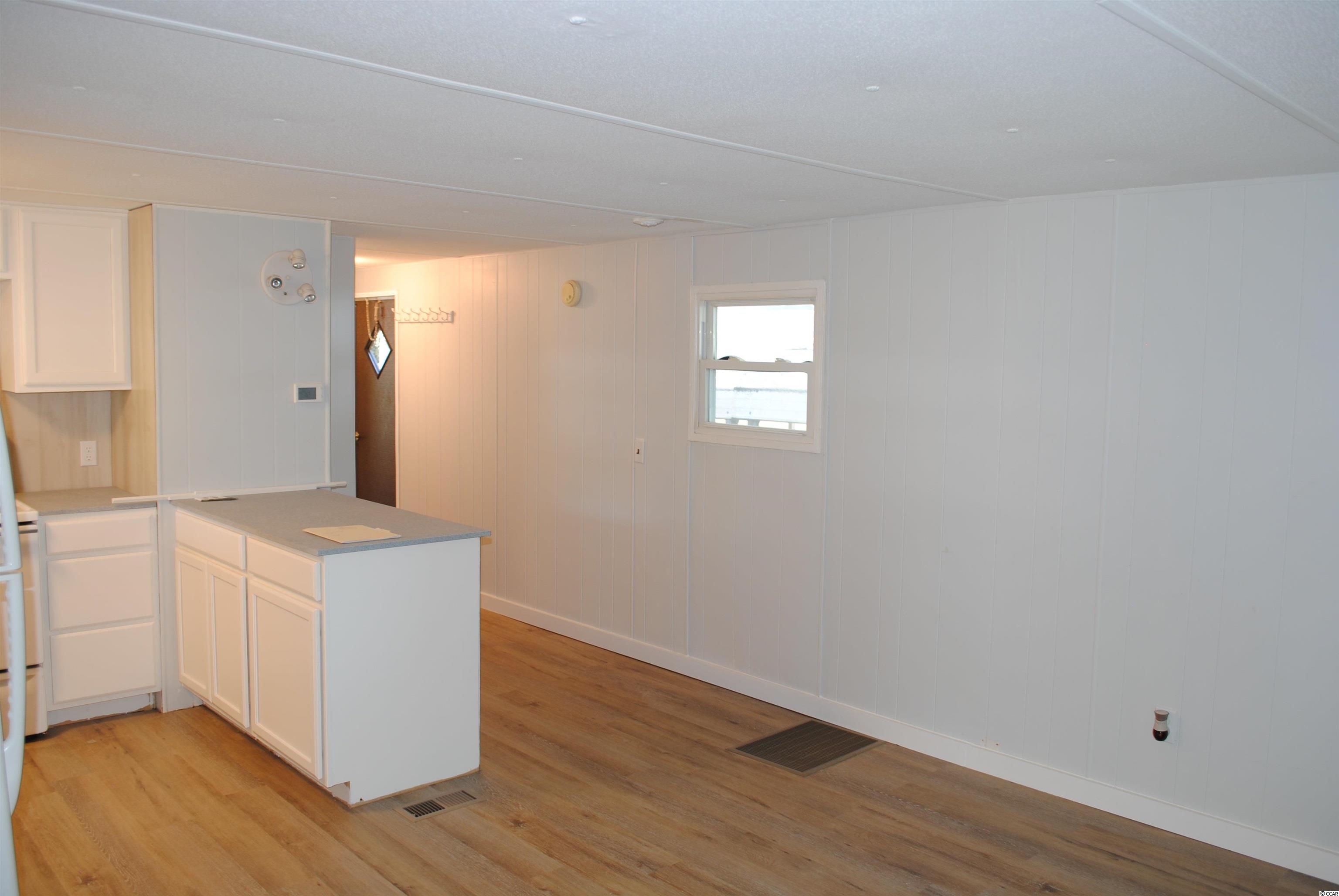 127 Moultrie Court Murrells Inlet, SC 29576 - Photo 10 of 40 Gallery Image 10