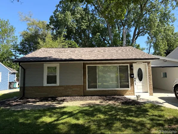 $1,600 | 10100 Saratoga Street, Oak Park, MI 48237