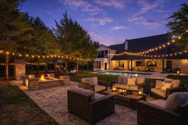 $995,000 | 371 South Ring Road, Waxahachie, TX 75165