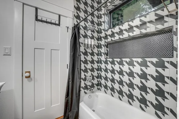 $995,000 | 371 South Ring Road, Waxahachie, TX 75165