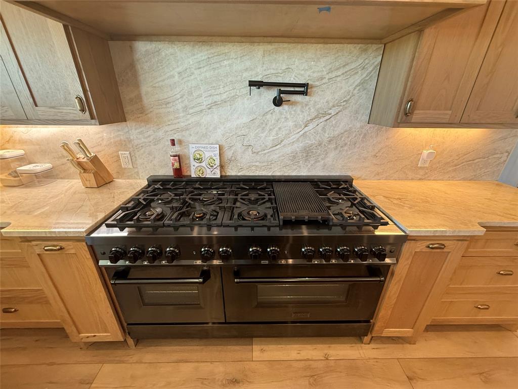 2798 Mockingbird Lane Moody, TX 76557 - Photo 26 of 35 a close view of stove top oven